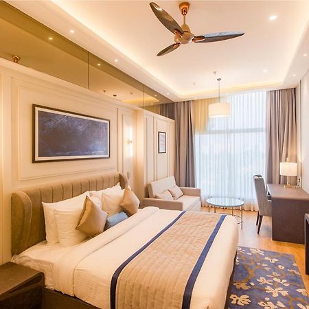 Hotel The Cove Wing Panchkula Exterior foto